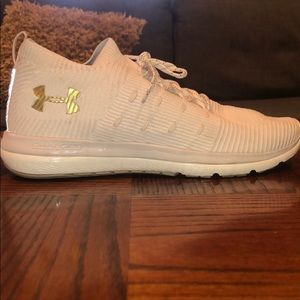 Size 12 UA Slingflex rise